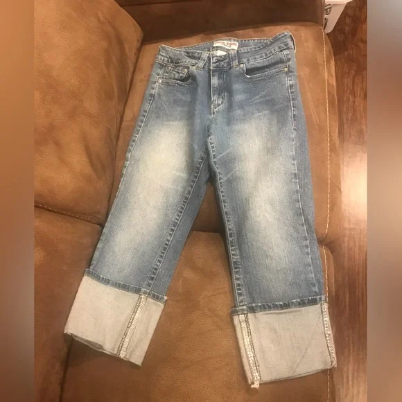 Bisou Bisou Capri Jeans with rhinestones - Picture 1 of 3